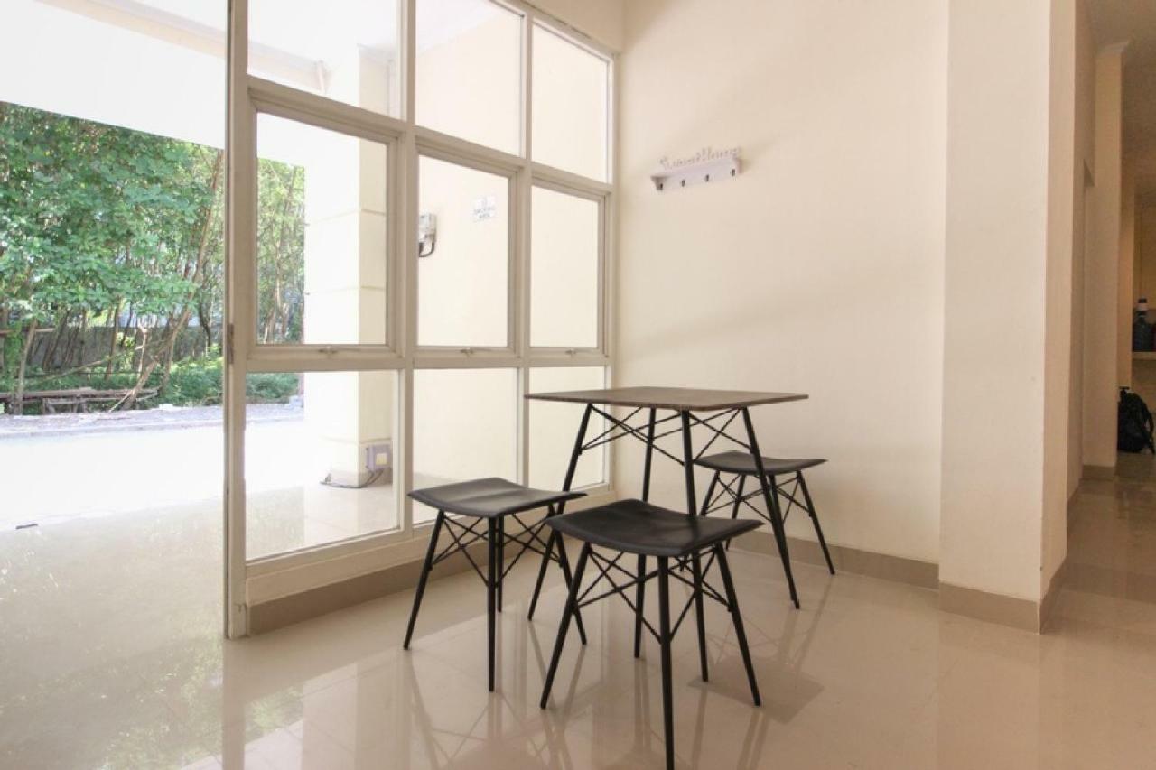 Reddoorz Near Jogja City Mall 3 Слеман Экстерьер фото